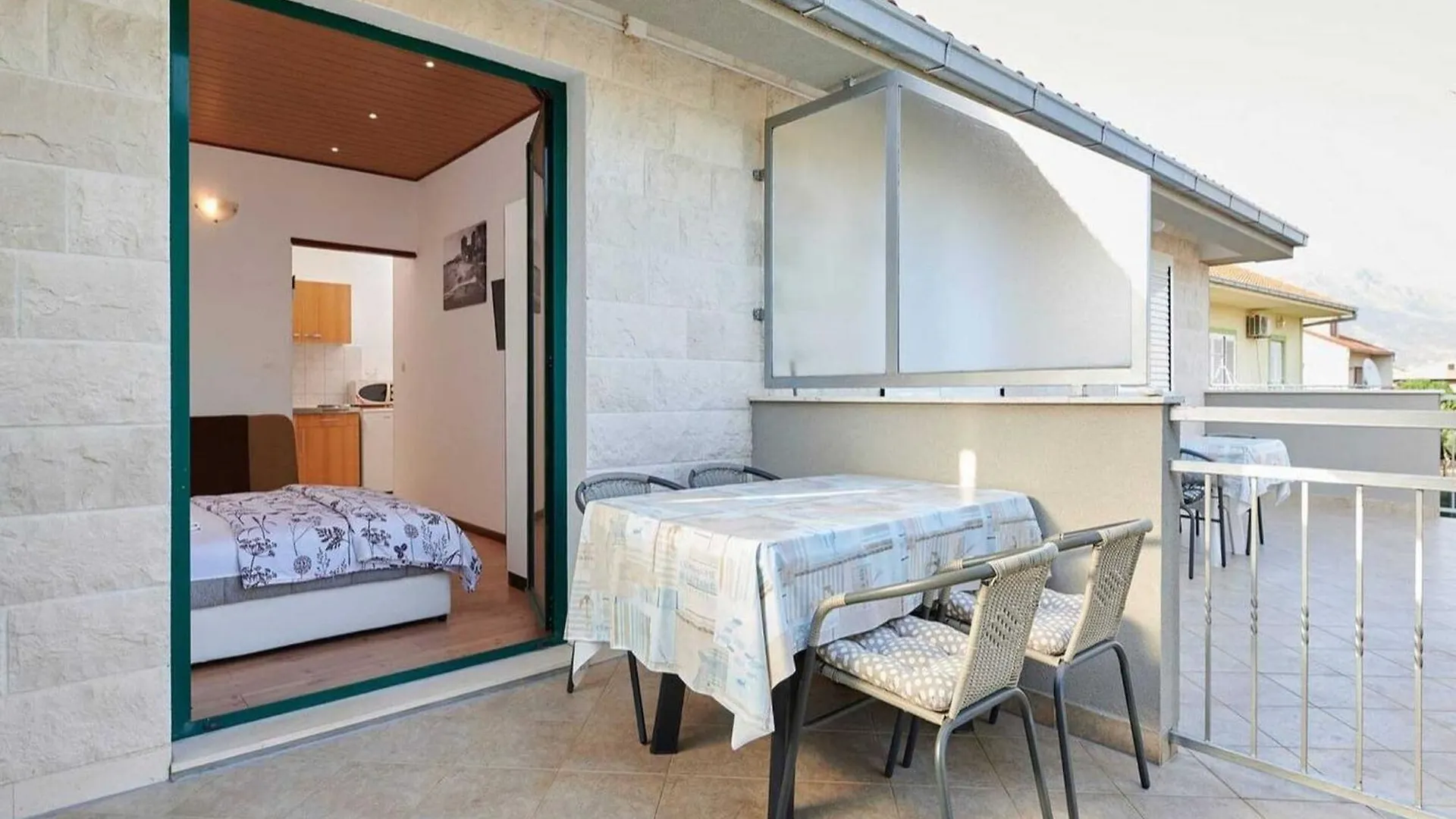 Apartments Vujina - Studio Apartment With Terrace 2 Filip Kastela Croatia